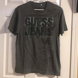 2/$15 🌸 Men’s Guess Shirt